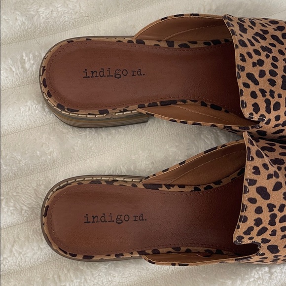 Indigo Rd Brown Leopard Print Mules - Picture 3 of 6